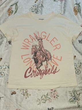 Wrangler Cream Graphic Tee with Pink Print